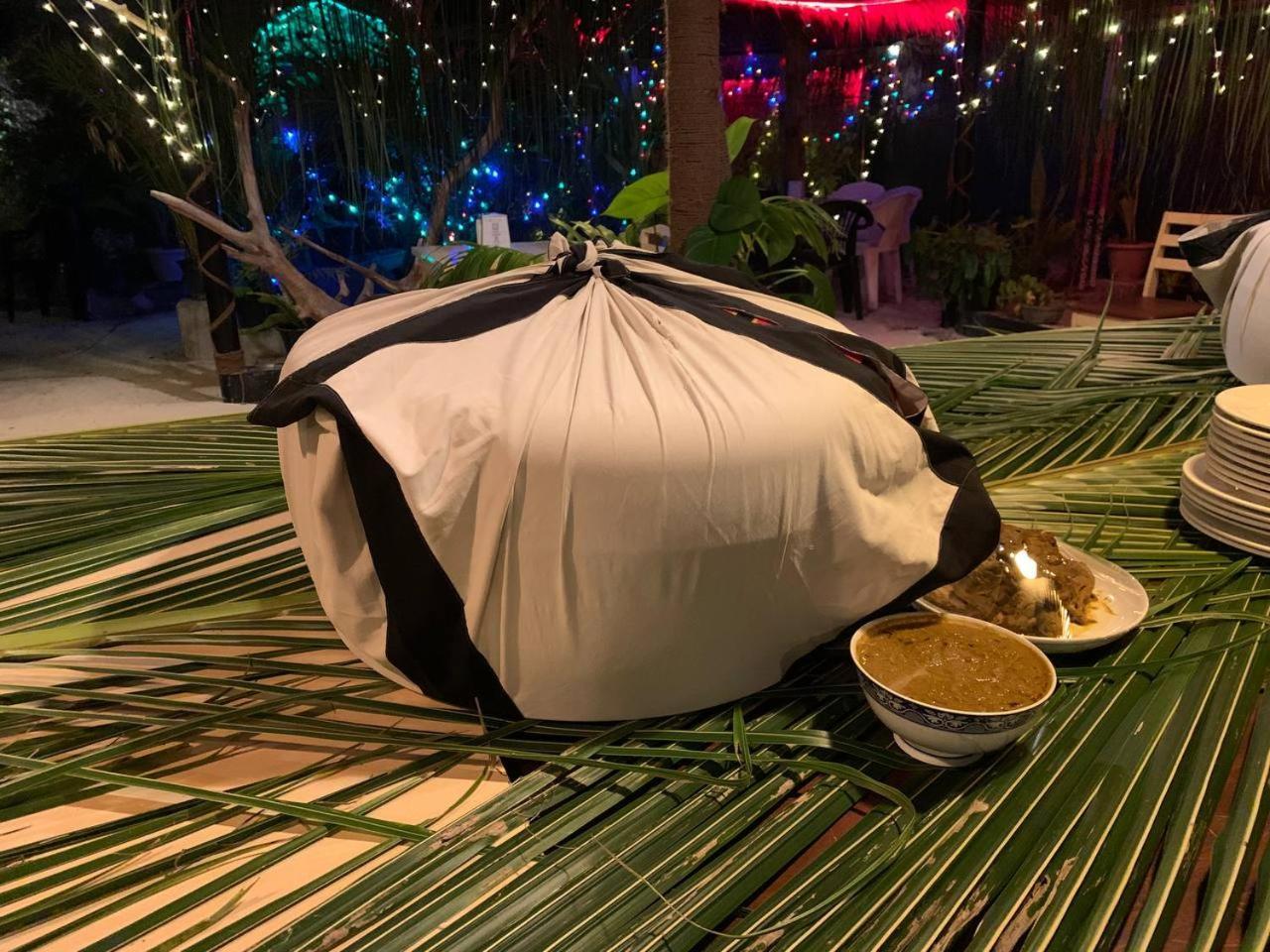 Turtle Maldives - Your Gateway To The Beach & Marine Adventures Await! Omadhoo Exterior foto